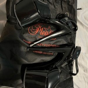 Pleasers 7 inch platform heels size 5